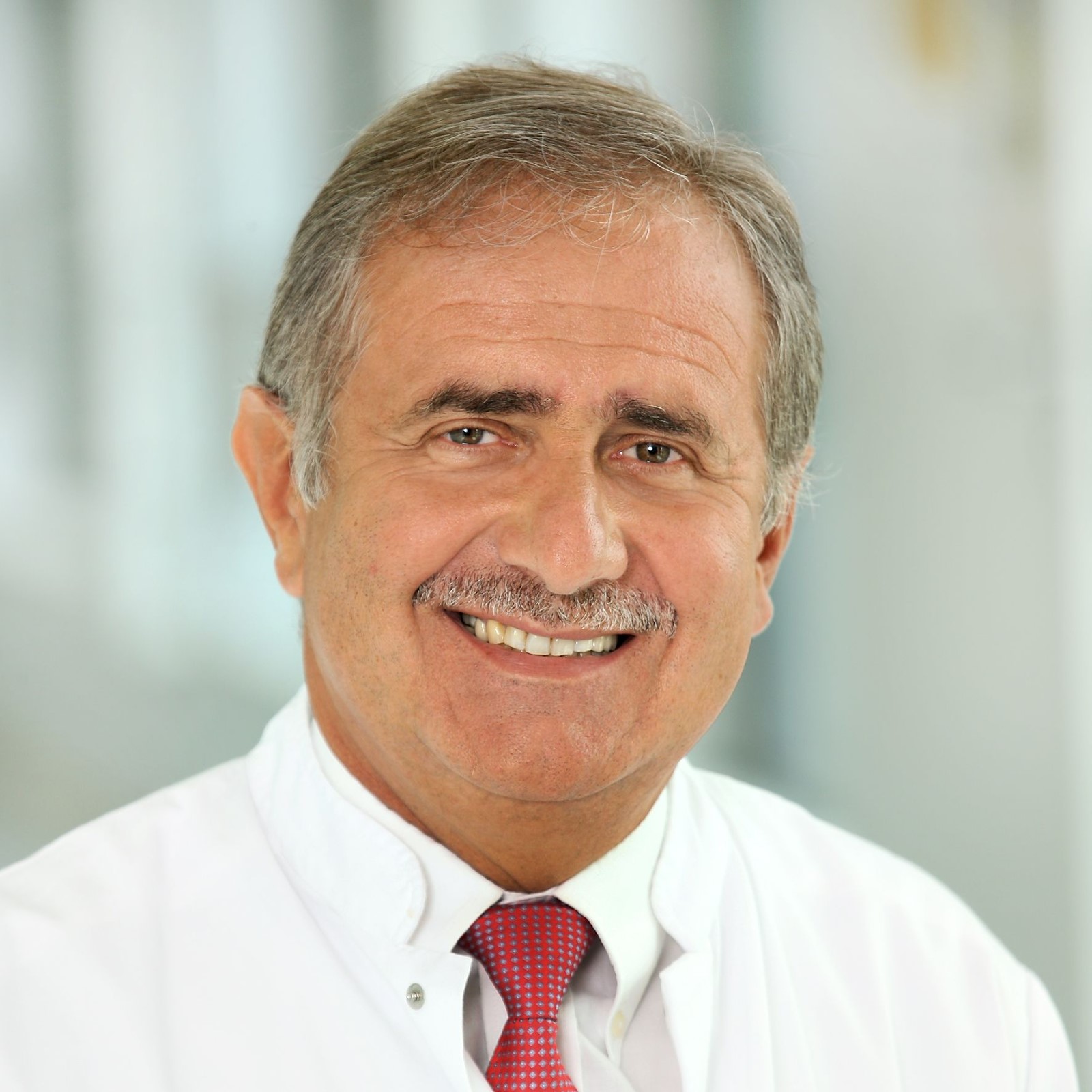 Dr. med. Marek Budner