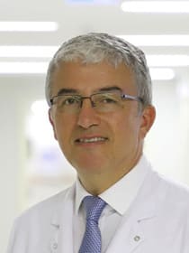 врач клиники окан в турции доктор аюидан