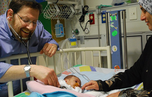 патологии опорно-двигательного аппарата, онкологию, кардиологические нарушения, врожденные пороки и аномалии, а также заболевания внутренних органов