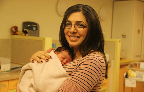В больнице Хадасса появляются на свет более 12,000 малышей в год